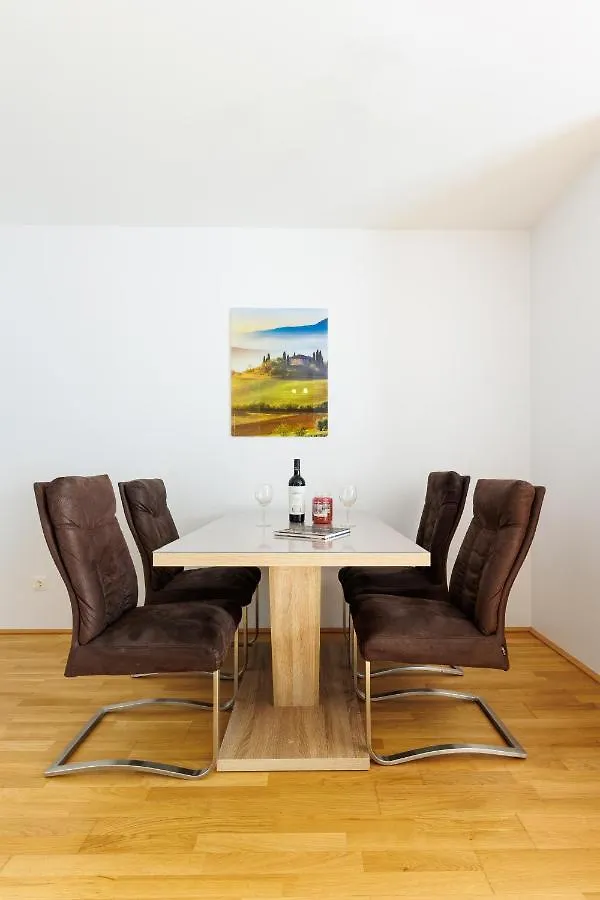 Home In Vienna By Oberlaa Therme - 15 Min To The City Center